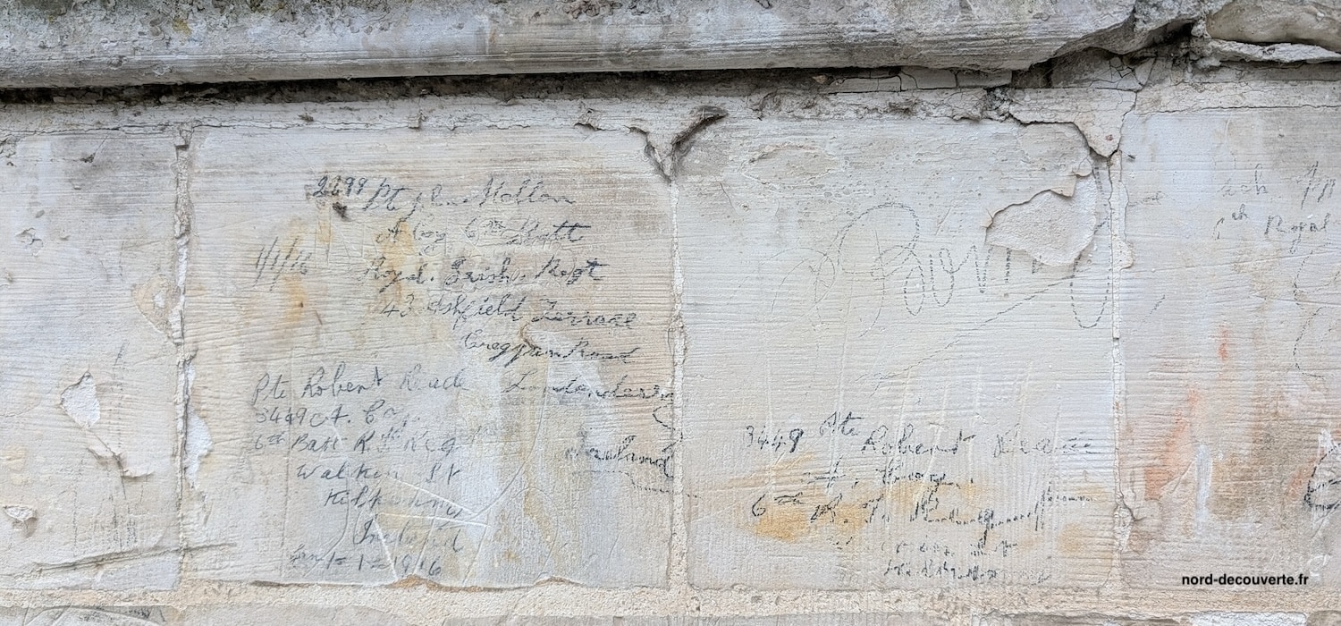 inscription de soldats sur les murs de l'église de Bomy lors de la guerre 14-18